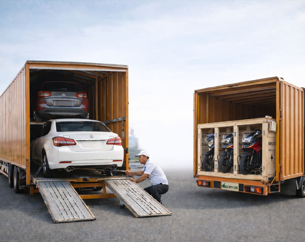 Packers and movers in Rudrapur transporting car and bike by carrier truck across India